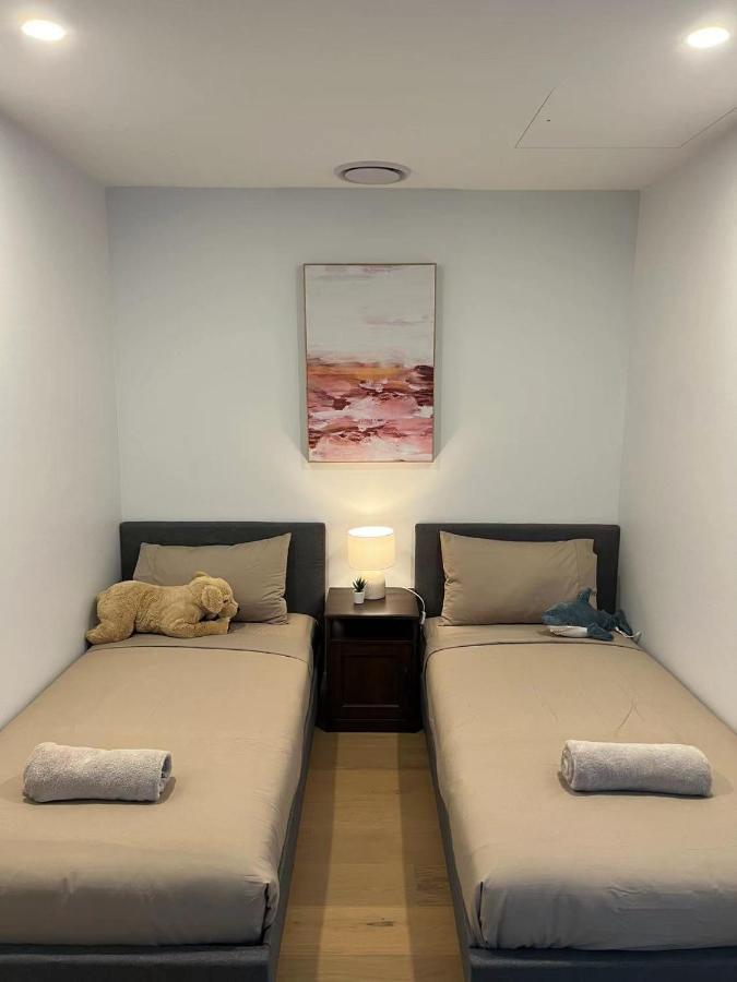 2 Bedroom Luxurious Family Apartment On 40Th Floor With Amazing Ocean Coastline Broadbeach Gold Coast Gc40 Екстер'єр фото